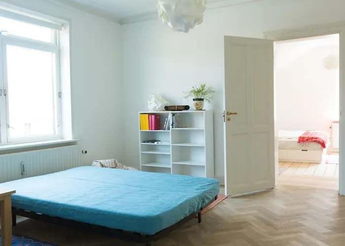 Spacious Private For Family Apartament Stege