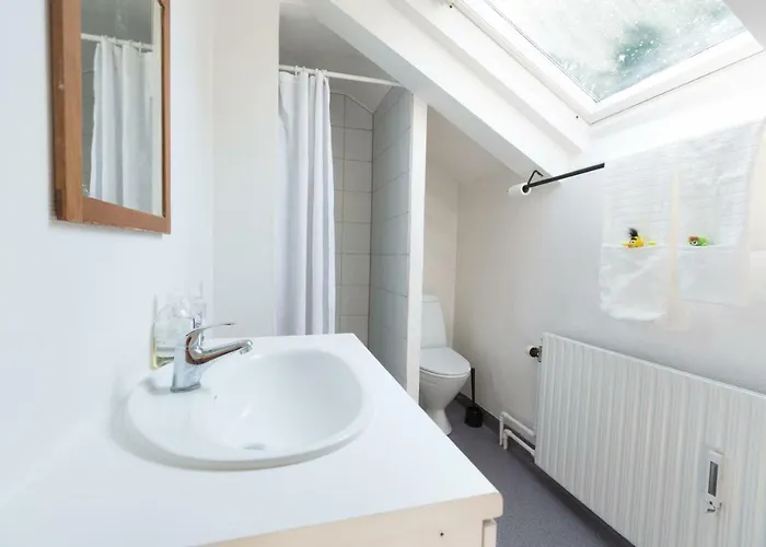 Spacious Private For Family Stege